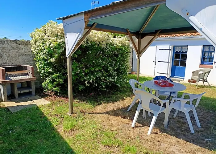 Maison Vendeenne Avec Jardin Clos, A 700m, Animaux Admis - 4 Pers - Fr-1-540-308 * Notre-Dame-de-Monts