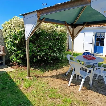 Maison Vendeenne Avec Jardin Clos, A 700m, Animaux Admis - 4 Pers - Fr-1-540-308 * Notre-Dame-de-Monts