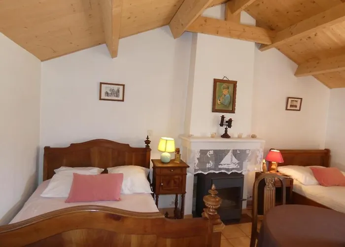 Hébergement de vacances Maison Vendéenne Avec Jardin Clos, à 700m, Animaux Admis - 4 Pers - Fr-1-540-308 *