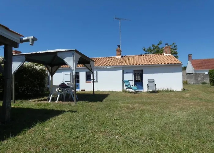 Maison Vendéenne Avec Jardin Clos, à 700m, Animaux Admis - 4 Pers - Fr-1-540-308